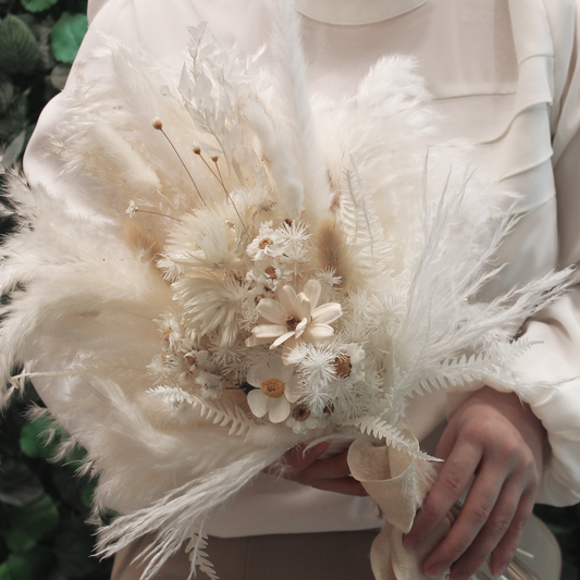Pampas grass bouquet, white wedding bouquet