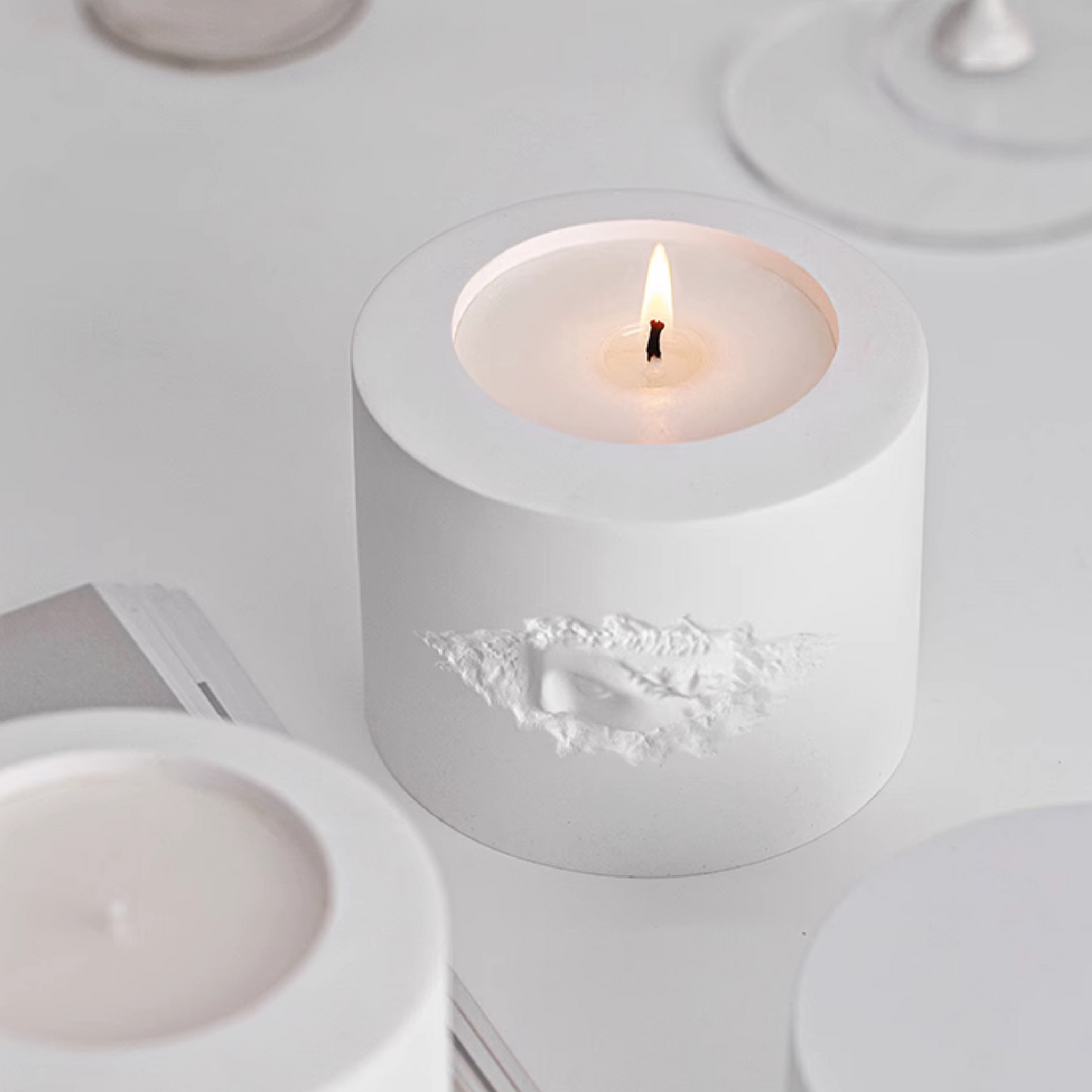 Creative aromatherapy candle